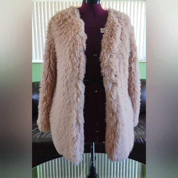 GB furry coat - Picture 1 of 10